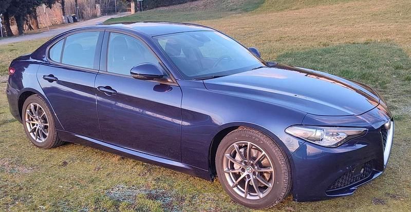 Usata Alfa Romeo Giulia Business 136 CV (100 kW) 2019 Berlina