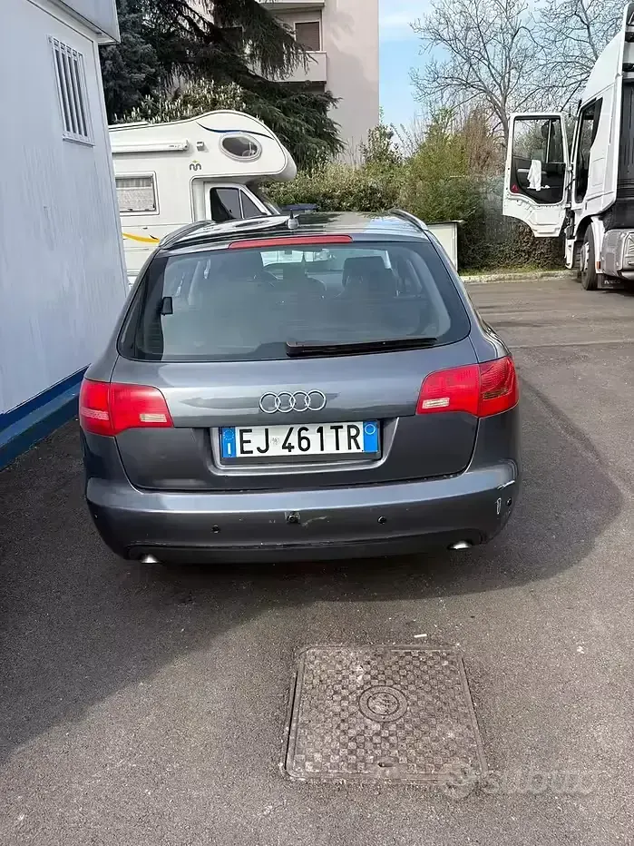 Usata Audi A6 140 CV (102 kW) 2011 Nero Station wagon