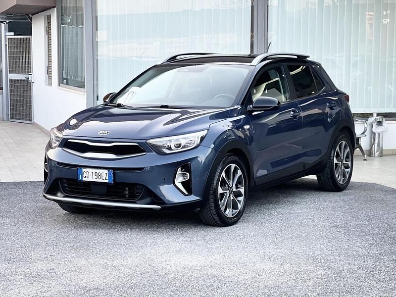 Usata Kia Stonic GT-Line 120 CV (88 kW) 2020 Blu SUV