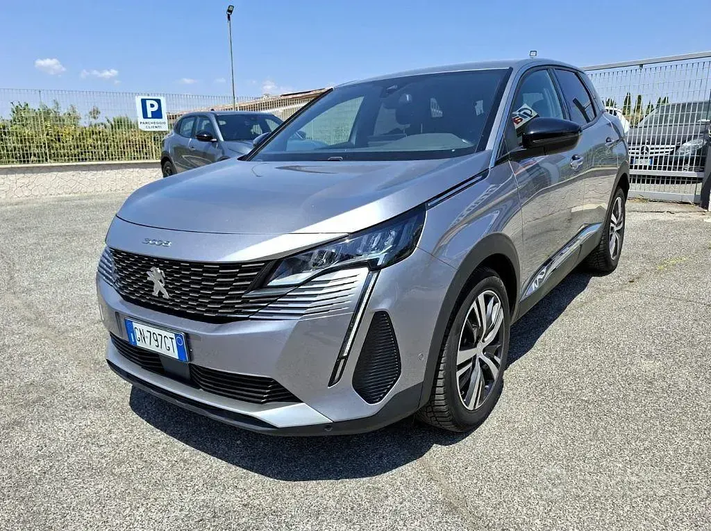 Usata Peugeot 3008 Allure 131 CV (96 kW) 2023 Grigio SUV