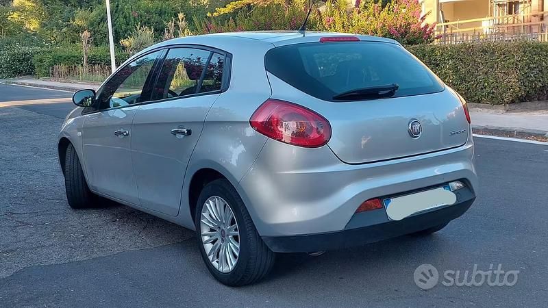 Usata Fiat Bravo 120 CV (88 kW) 2011 Grigio Utilitaria