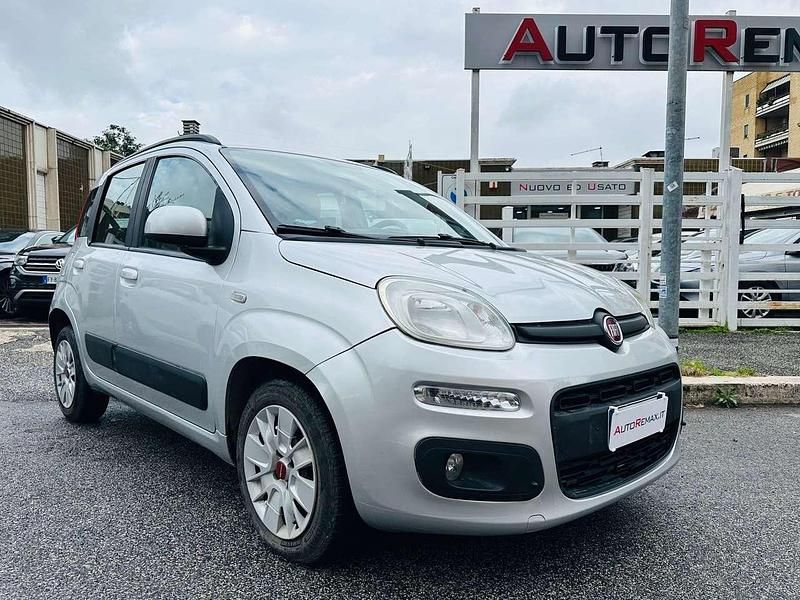 Argento Usata 2017 Fiat Panda Lounge Tre volumi | 8999 € (Buon prezzo) - Immagine 1/4