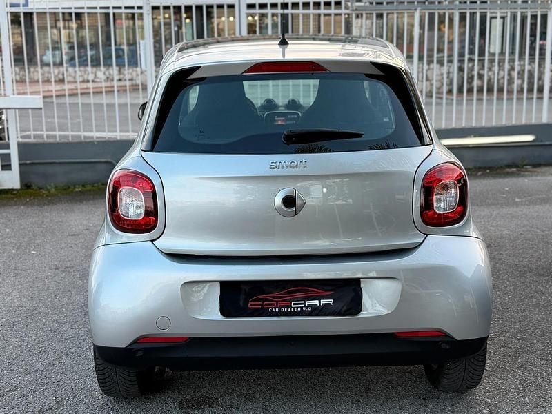 Usata Smart ForFour Passion 70 CV (51 kW) 2019 Argento Utilitaria