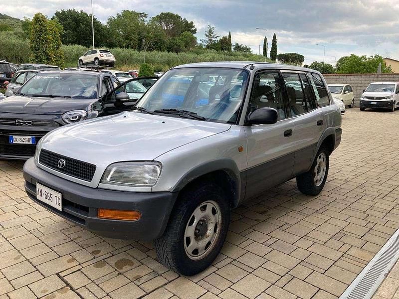 Usata Toyota RAV4 128 CV (94 kW) 1997 Grigio metallizzato SUV