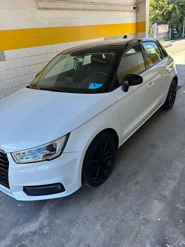 Usata Audi A1 Sportback Ambition 90 CV (66 kW) 2015 Utilitaria