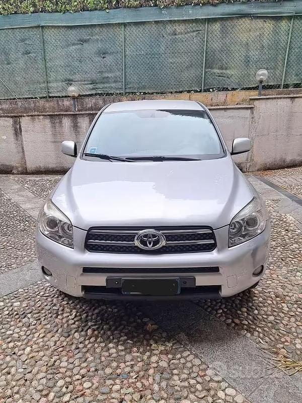 Usata Toyota RAV4 Sol 136 CV (100 kW) 2008 SUV