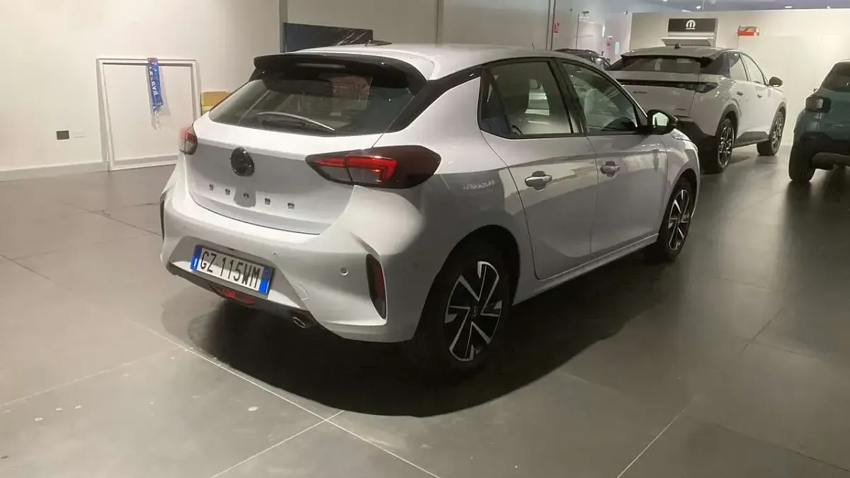 Usata Opel Corsa S 101 CV (74 kW) 2025 Bianco Utilitaria