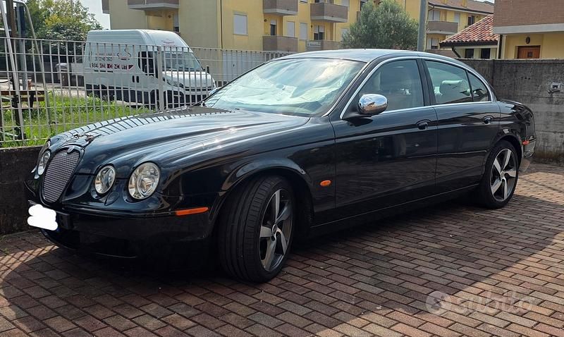 Usata Jaguar S-Type Executive 207 CV (152 kW) 2007 Nero Berlina