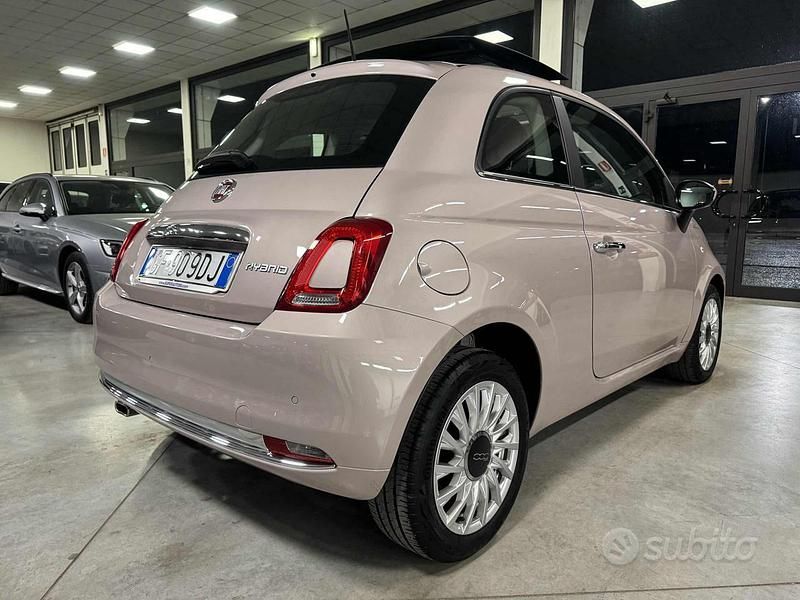 Usata Fiat 500 Dolcevita 70 CV (51 kW) 2021 Rosa Utilitaria