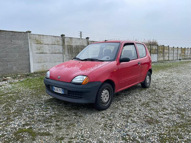 Usata Fiat 600 Young 39 CV (28 kW) 1999 Rosso Berlina