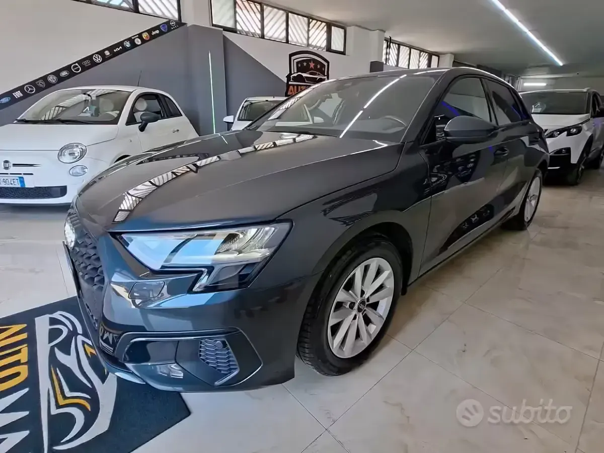 Usata Audi A3 Business 116 CV (85 kW) 2022 Grigio Berlina