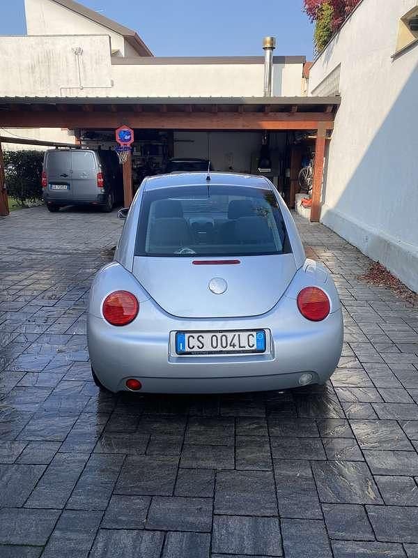 Usata VW New Beetle 102 CV (75 kW) 2004 Utilitaria