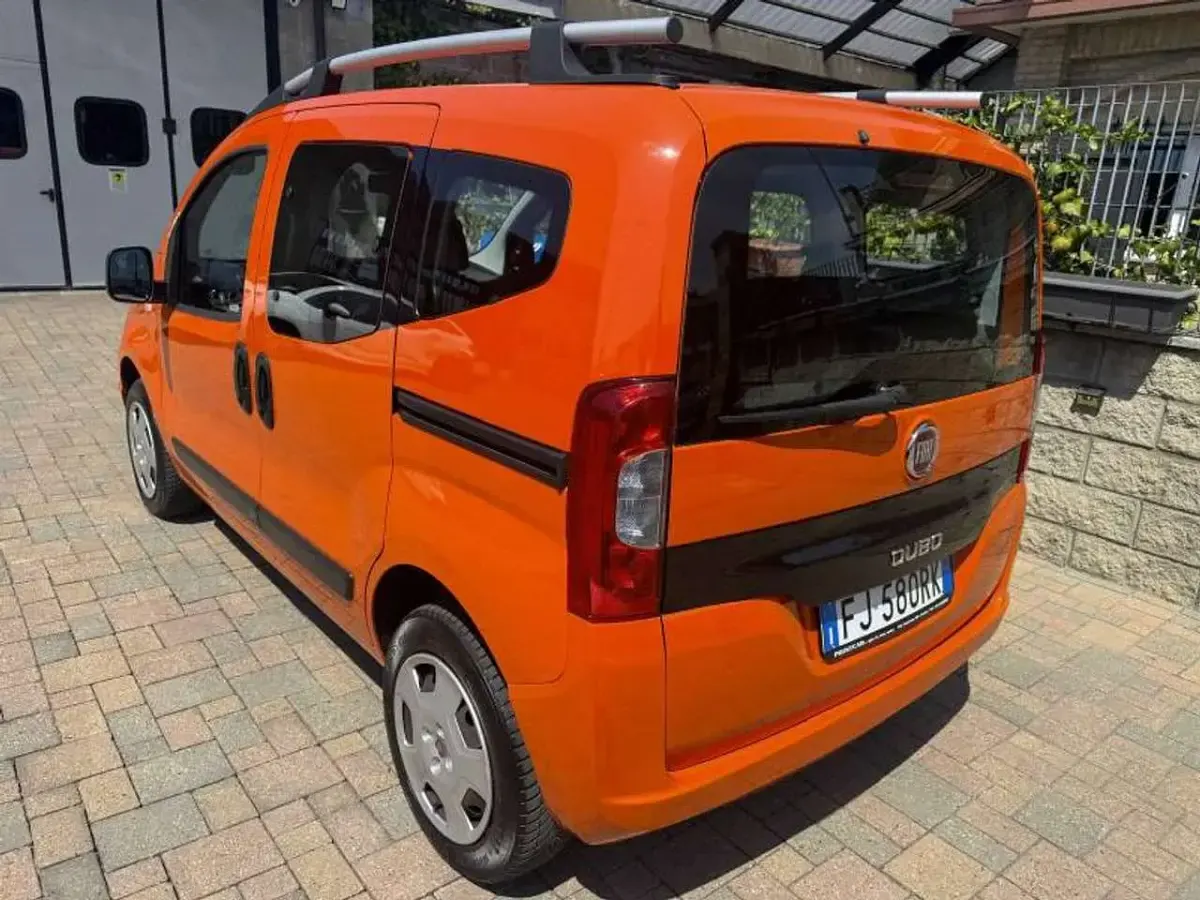 Usata Fiat Qubo Easy 77 CV (56 kW) 2017 Arancione Monovolume