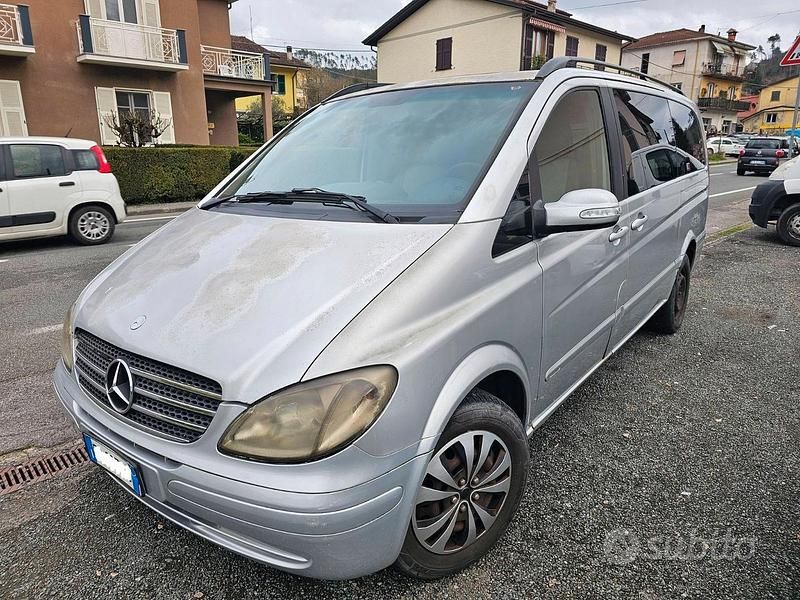 Usata Mercedes Viano 2004 Grigio Monovolume