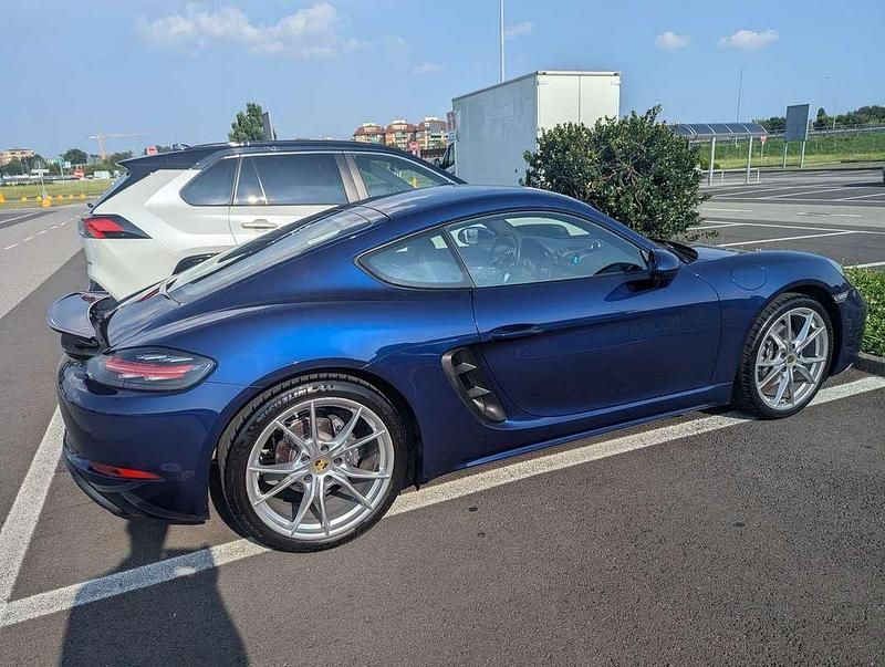 Usata Porsche 718 Sport 300 CV (220 kW) 2021 Blu/azzurro