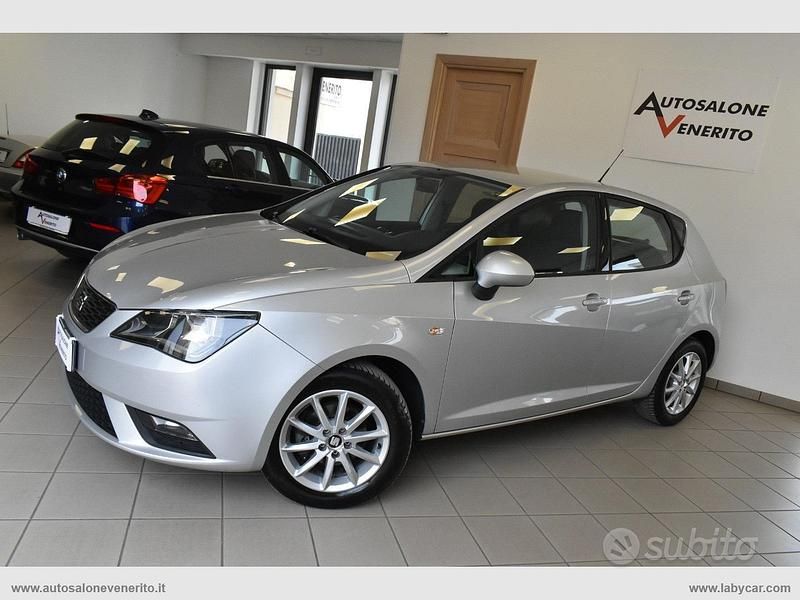 Argento Usata 2016 Seat Ibiza CONNECT Tre volumi | 8200 € (Cara) - Immagine 1/4