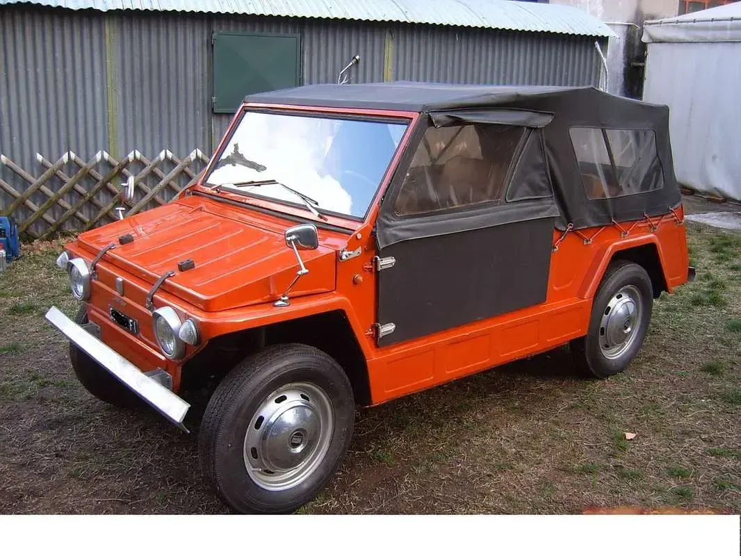 Usata Fiat 600 35 CV (25 kW) 1970 Arancione Cabrio
