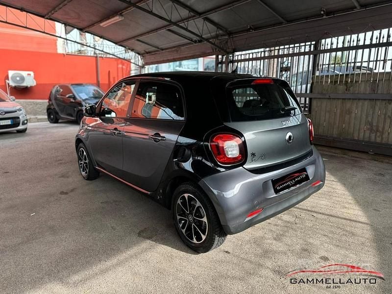 Usata Smart ForFour Passion 71 CV (52 kW) 2016 Grigio Utilitaria