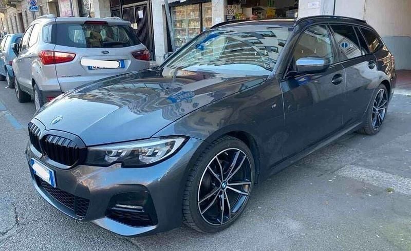 Usata BMW 320e M Sport 190 CV (139 kW) 2022 Nero Station wagon