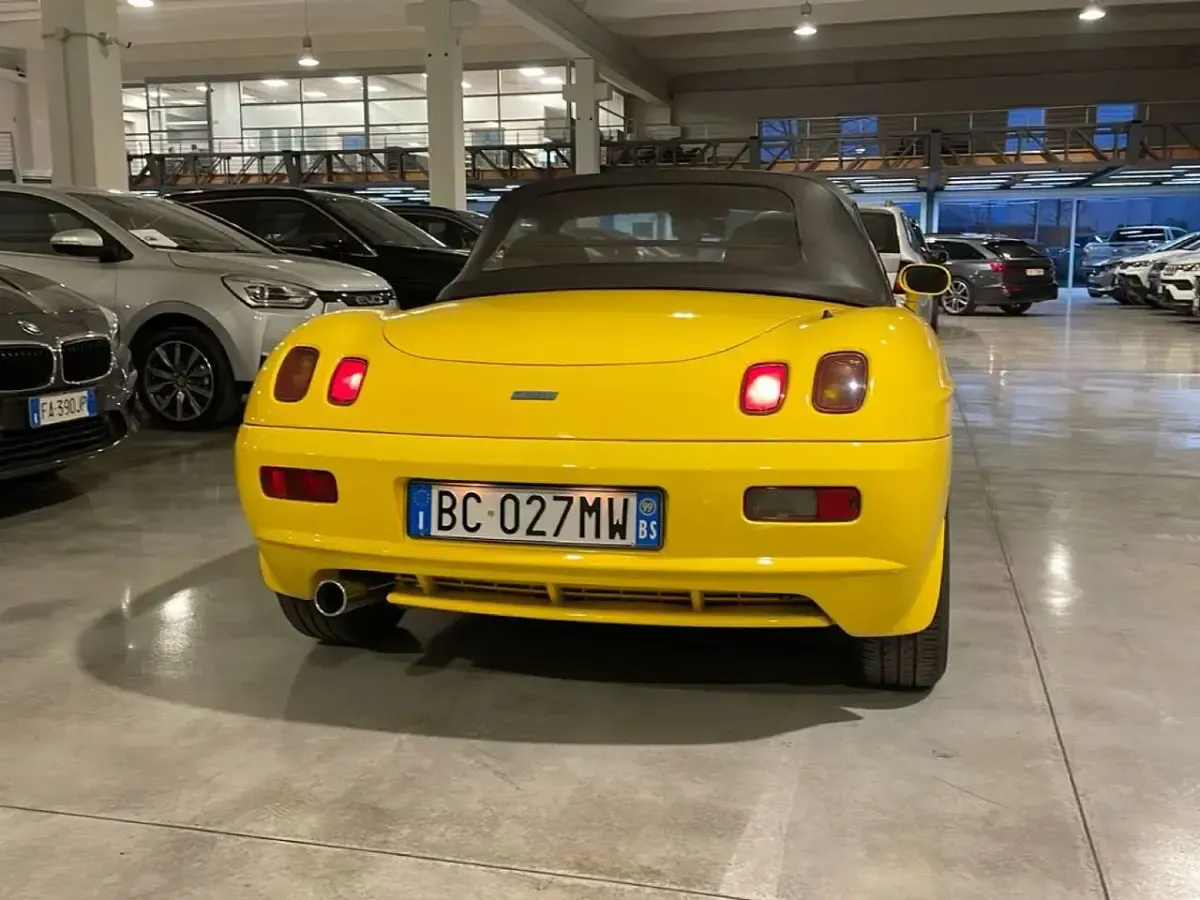 Usata Fiat Barchetta 131 CV (96 kW) 1999 Giallo Cabrio