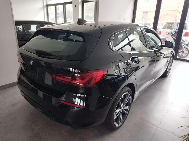 Usata BMW 118 Sport Line 136 CV (100 kW) 2022 Nero Utilitaria