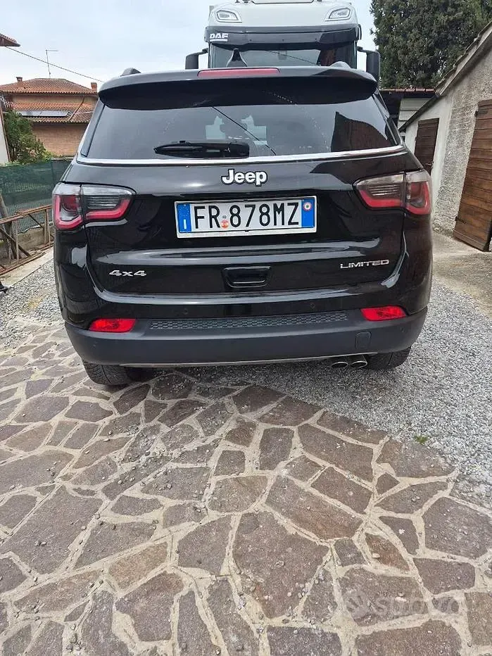 Usata Jeep Compass Limited 140 CV (102 kW) 2018 Nero SUV