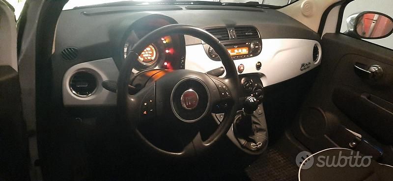 Usata Fiat 500 Lounge 75 CV (55 kW) 2007 Bianco Utilitaria