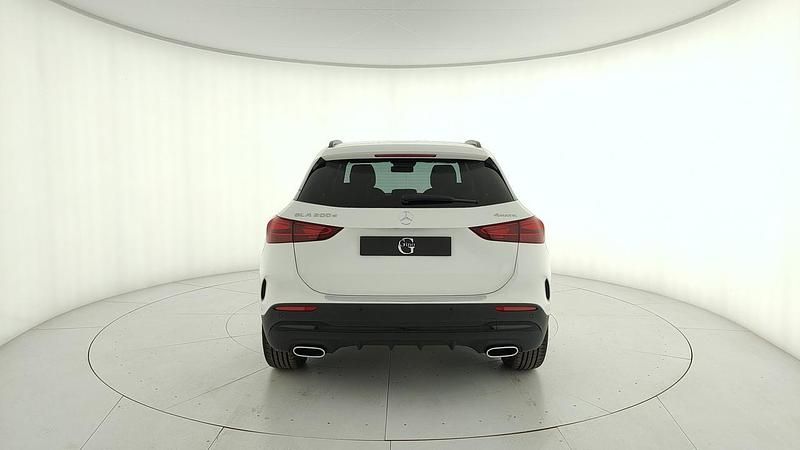 Nuova Mercedes GLA200 150 CV (110 kW) 2025 Bianco SUV