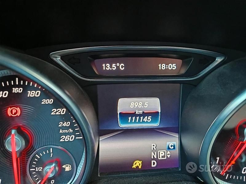 Usata Mercedes CLA200 Shooting Brake 136 CV (100 kW) 2019 Nero Station wagon