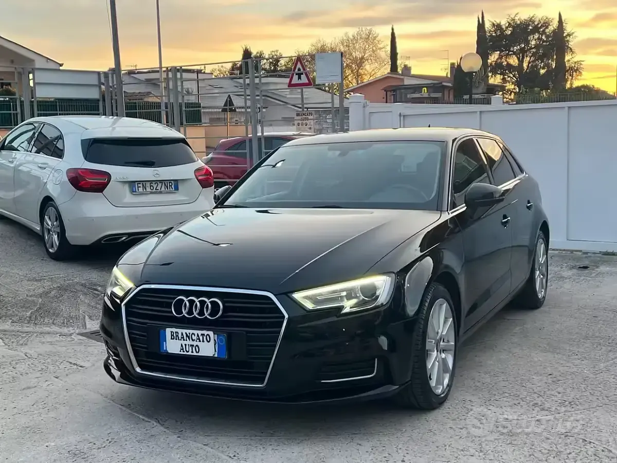 Käytetty Audi A3 Design 150 HP (110 kW) 2017 Musta Sedan