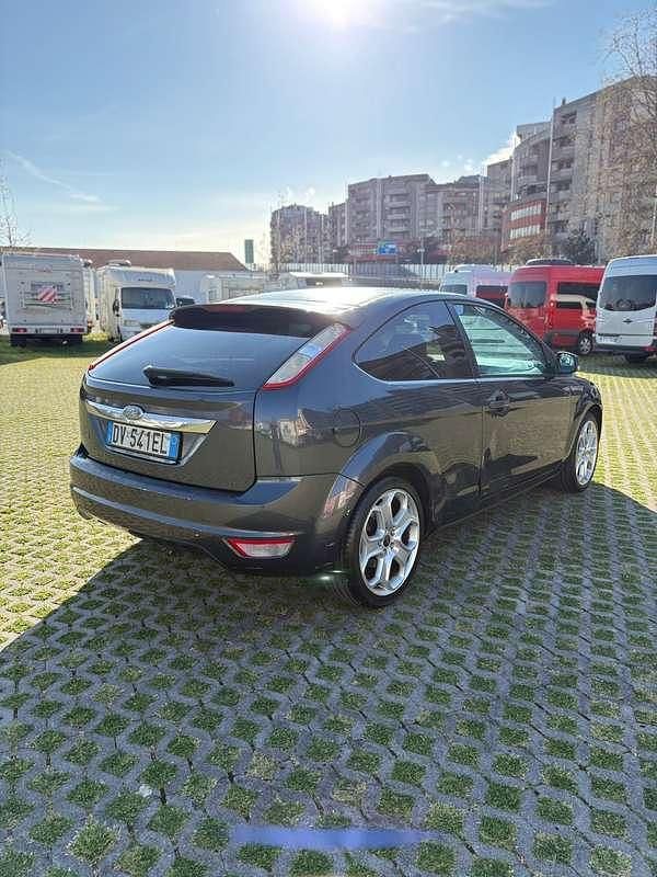 Usata Ford Focus 146 CV (107 kW) 2009 Berlina