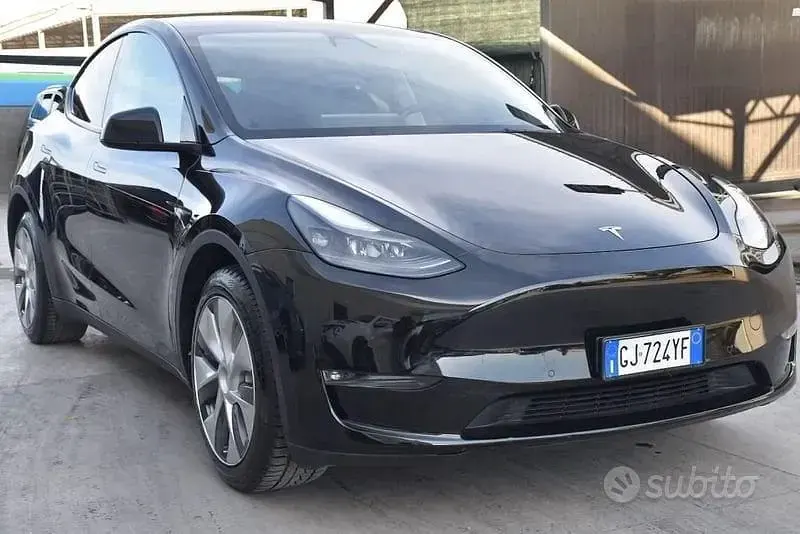 Usata Tesla Model Y 152 kW (208 CV) 2022 Nero SUV