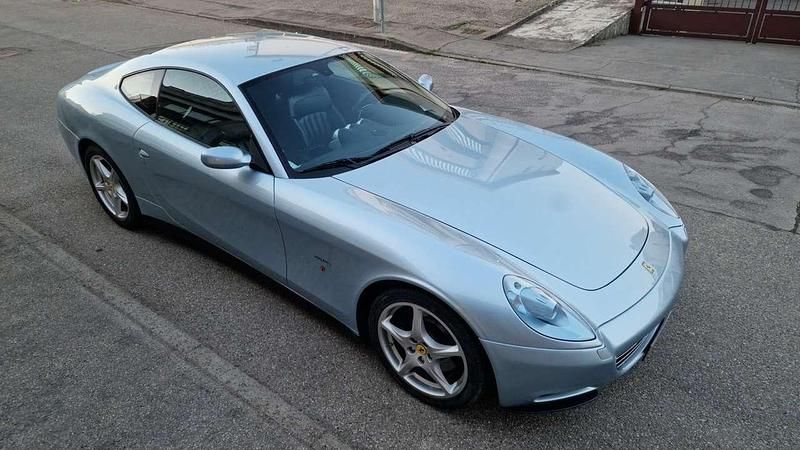 Usata Ferrari 612 540 CV (397 kW) 2004 Grigio alloy 750 Coupé
