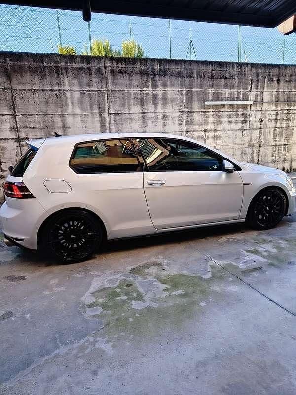 Usata VW Golf VII GTI 230 CV (169 kW) 2016 Berlina
