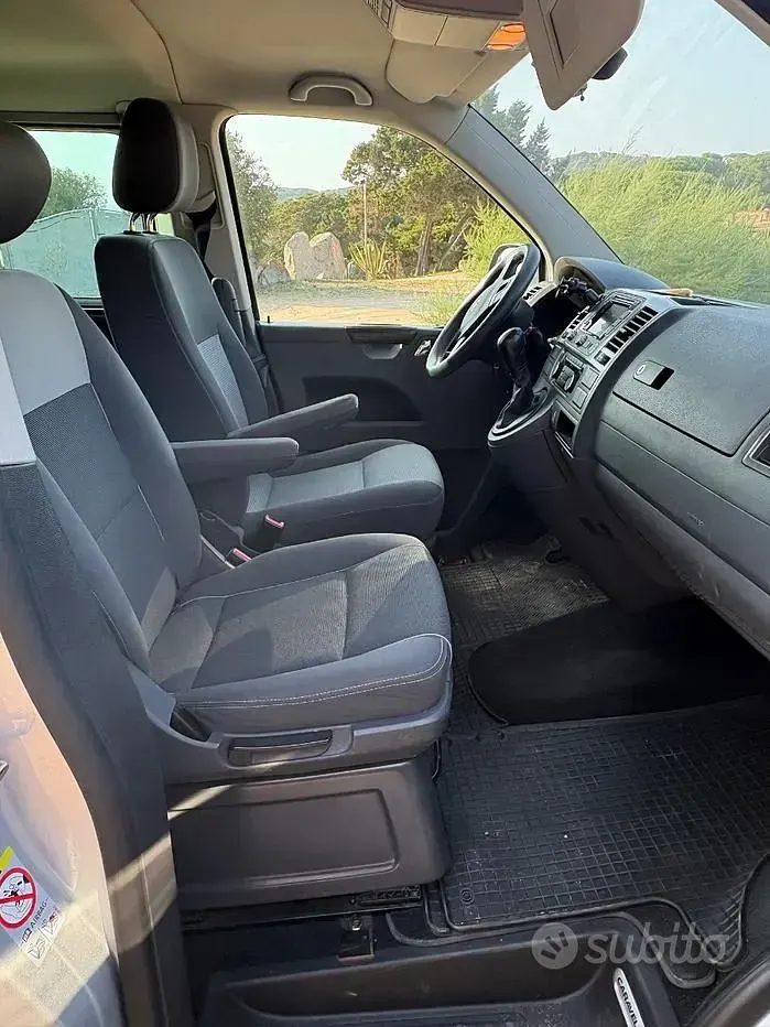 Usata VW Caravelle 140 CV (102 kW) 2015 Furgone