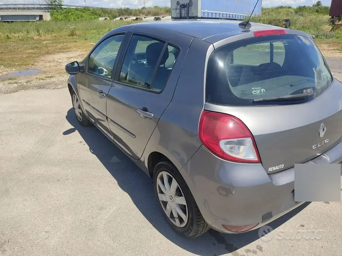 Usata Renault Clio IV 75 CV (55 kW) 2012 Berlina