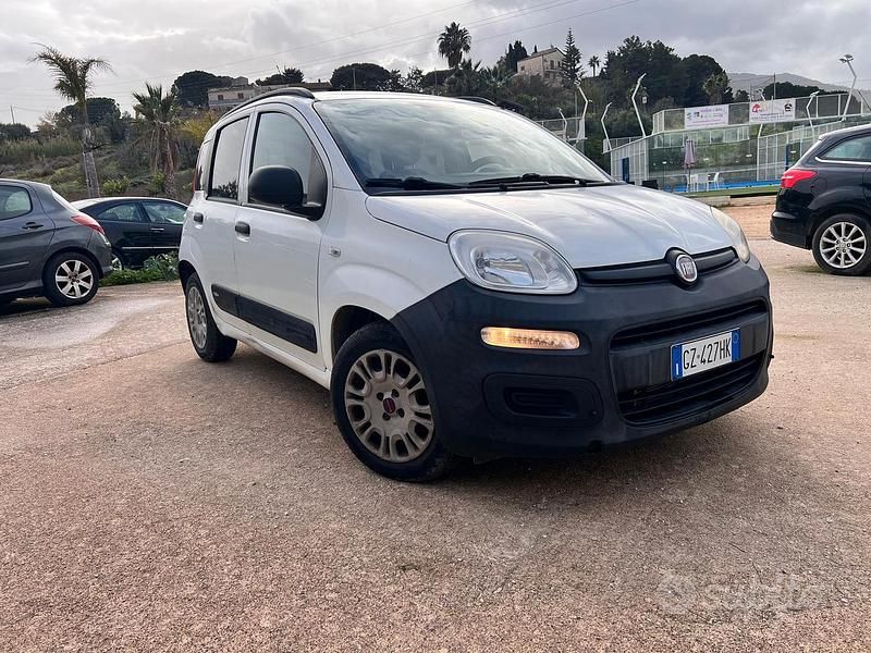 Bianco Usata 2014 Fiat Panda Tre volumi | 5500 € (Buon prezzo) - Immagine 1/4