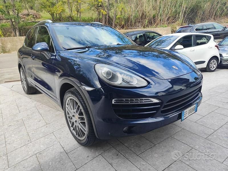 Usata Porsche Cayenne 240 CV (176 kW) 2011 Blu/azzurro SUV