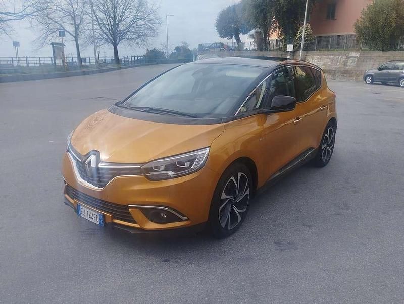 Usata Renault Scénic IV Bose Edition 110 CV (80 kW) 2017 Bronzo Monovolume