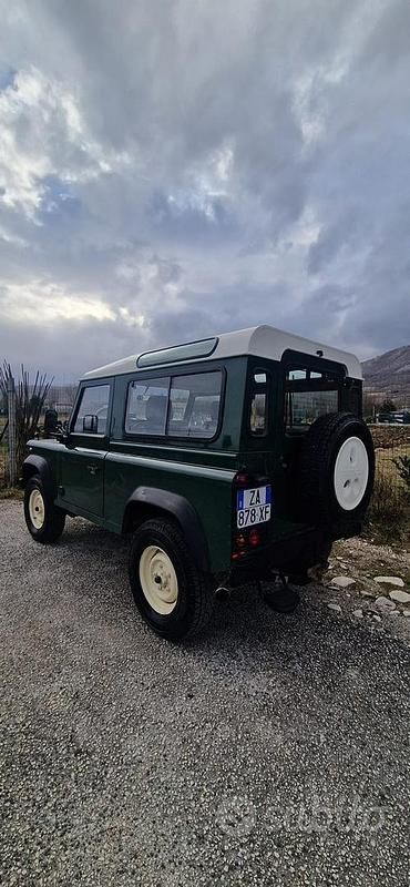 Usata Land Rover Defender 68 CV (50 kW) 2007 Station wagon