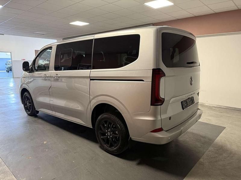 Usata VW Caravelle Life 150 CV (110 kW) 2025 Light grey metallizzato Furgone