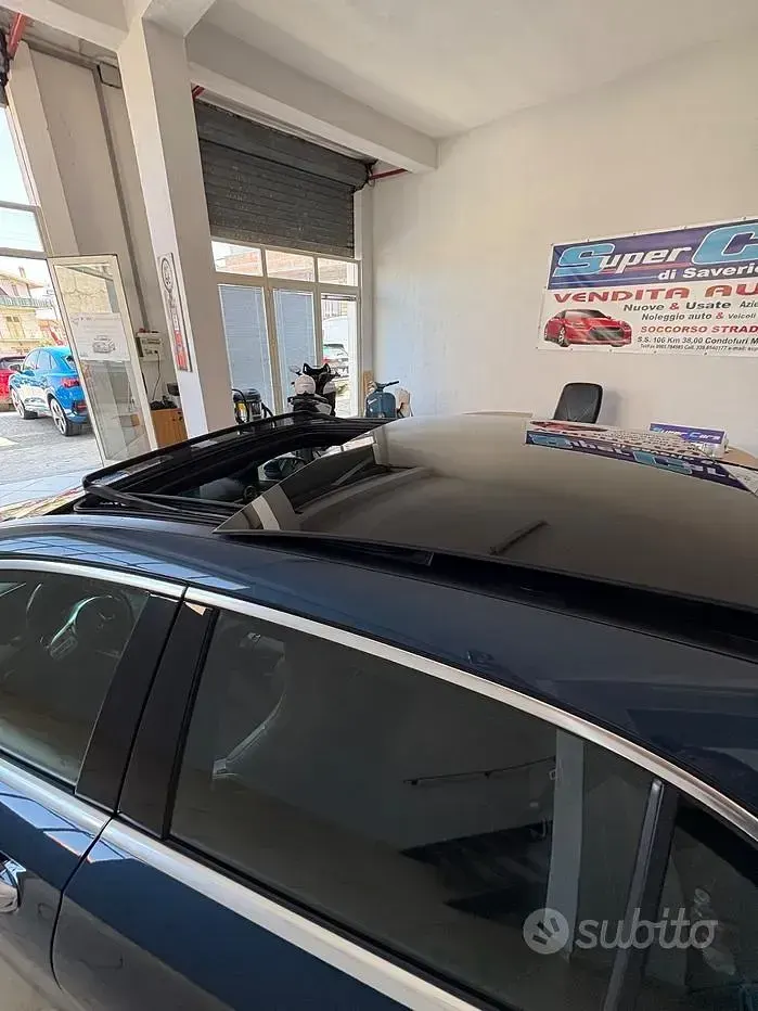 Usata Mercedes A200 Premium 150 CV (110 kW) 2019 Blu Berlina
