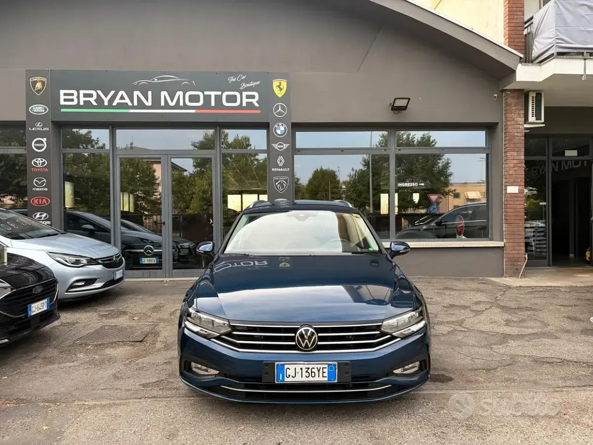 Usata VW Passat Business 150 CV (110 kW) 2022 Bluazzurro Station wagon