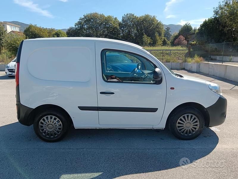 Usata Renault Kangoo 75 CV (55 kW) 2013 Bianco Monovolume