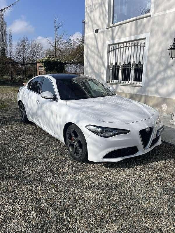Usata Alfa Romeo Giulia Lusso 190 CV (139 kW) 2020 Berlina
