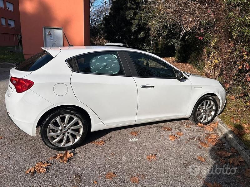 Usata Alfa Romeo Giulietta 120 CV (88 kW) 2016 Berlina