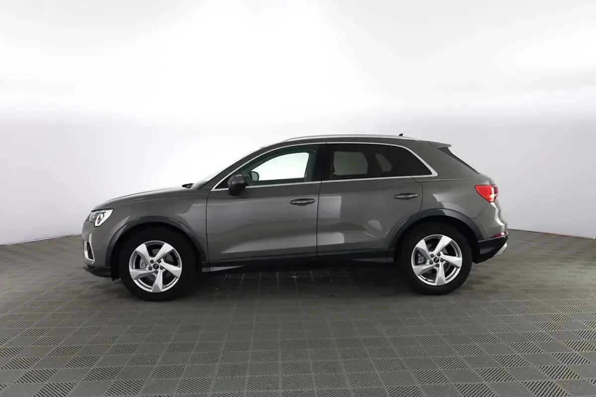 Usata Audi Q3 Advanced 150 CV (110 kW) 2022 Grigio cronos SUV