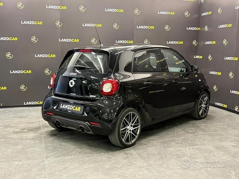 Usata Smart ForFour Brabus Xclusive 109 CV (80 kW) 2017 Nero Utilitaria