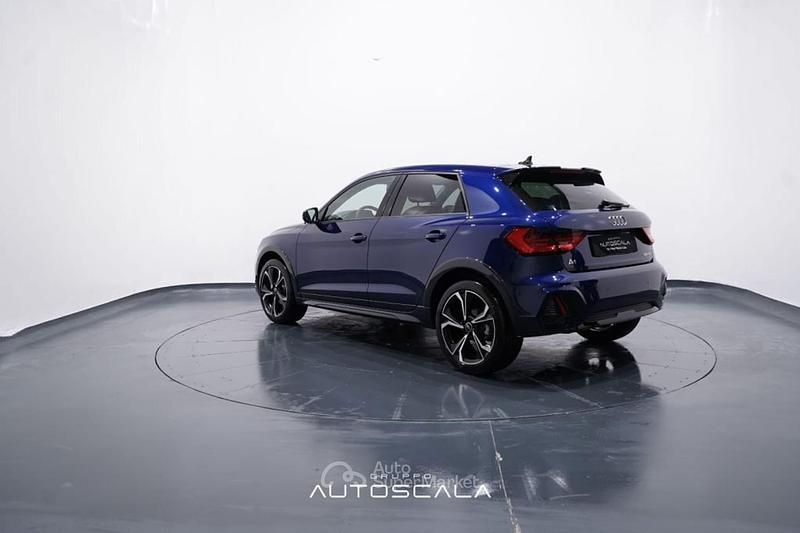 Nuova Audi A1 Design 116 CV (85 kW) 2026 Blu Berlina