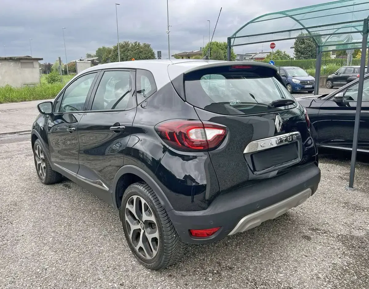 Usata Renault Captur Intens 110 CV (80 kW) 2018 Nero etoilé SUV